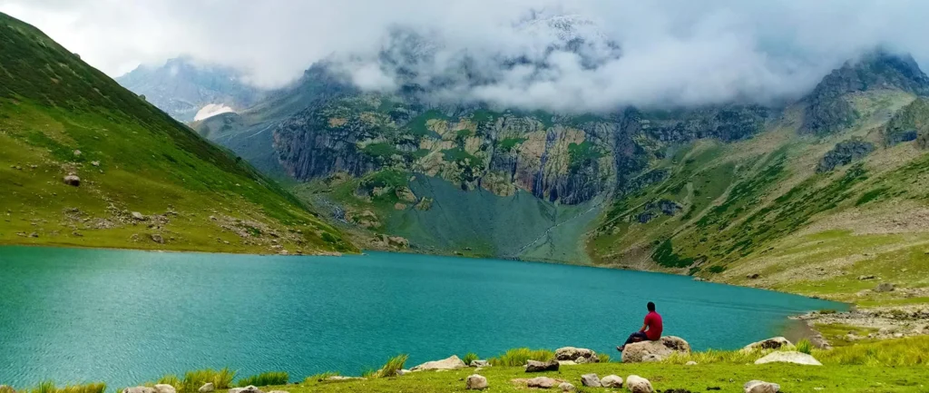 Kashmir-Great-Lakes-1